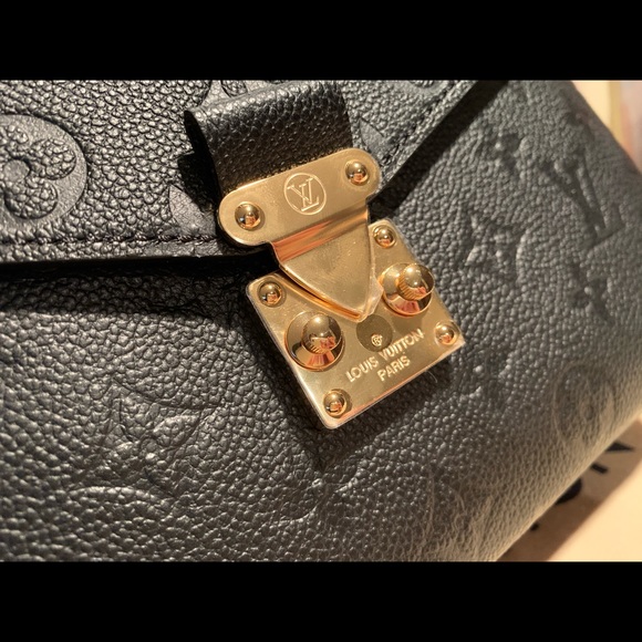 SOLD - Picture 2 of 7